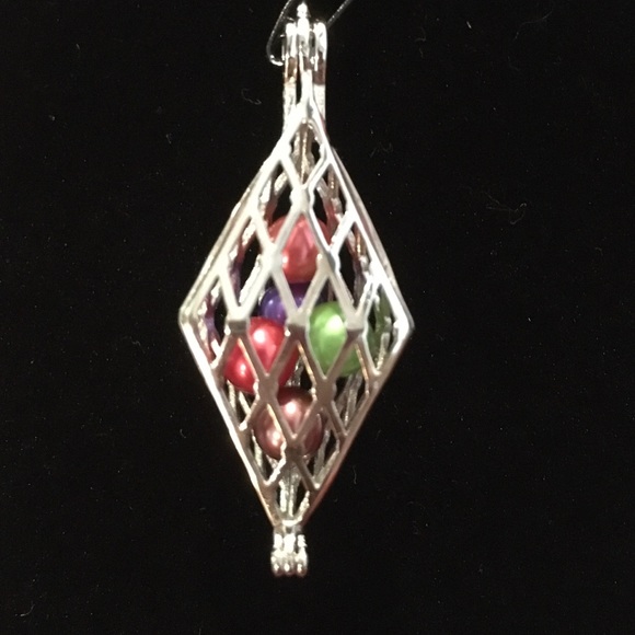 Pendant with Pearls - Picture 1 of 6